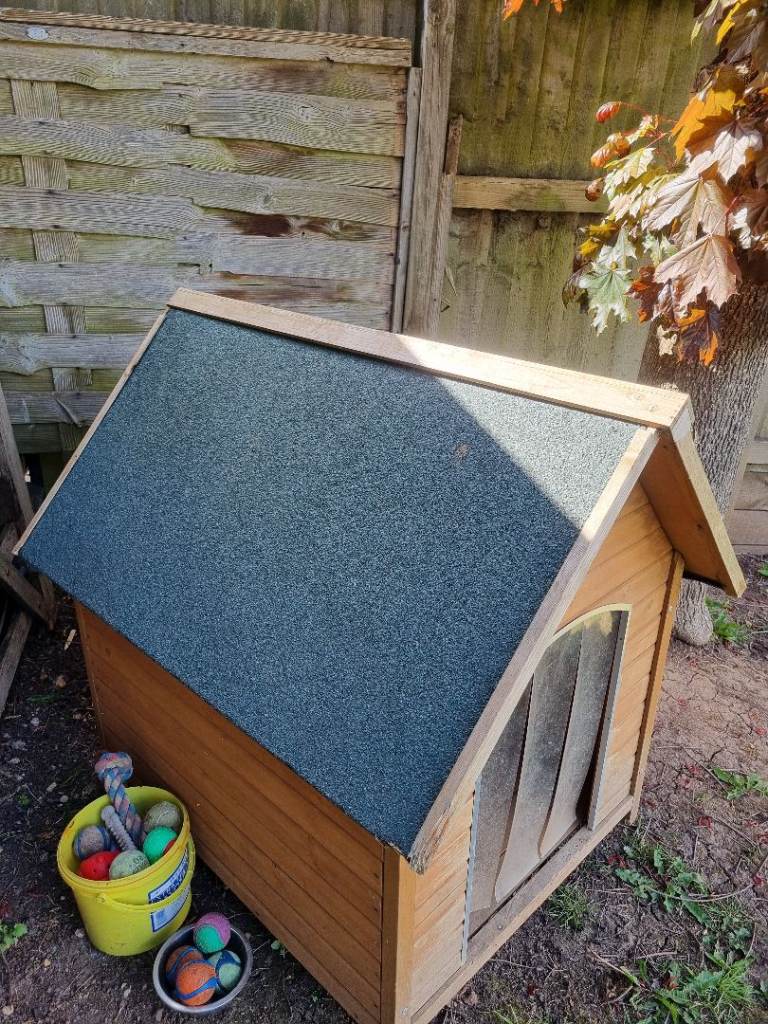 Outdoor dog Kennel ,opening roof. 