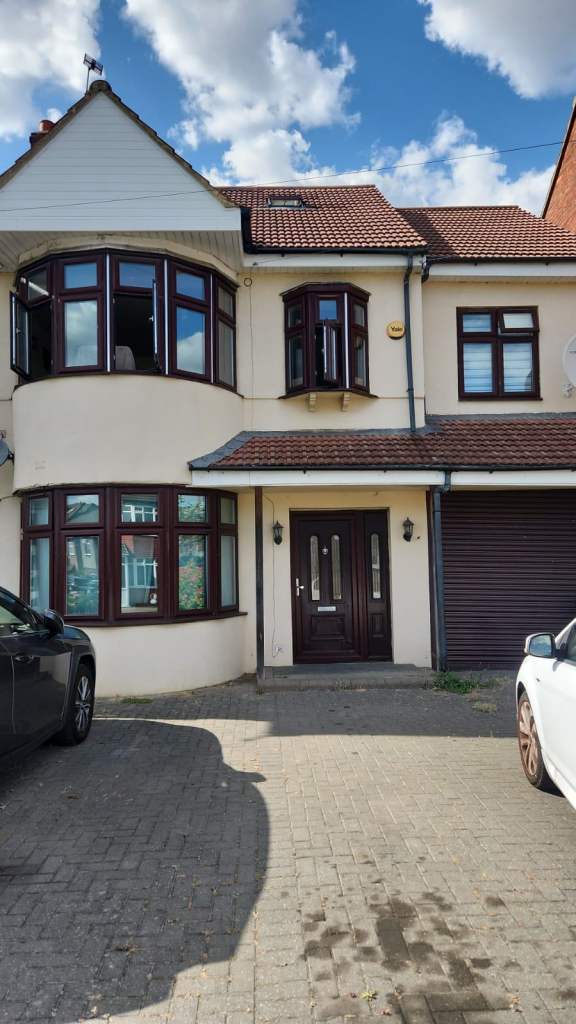 One Bedroom Apartment IG5