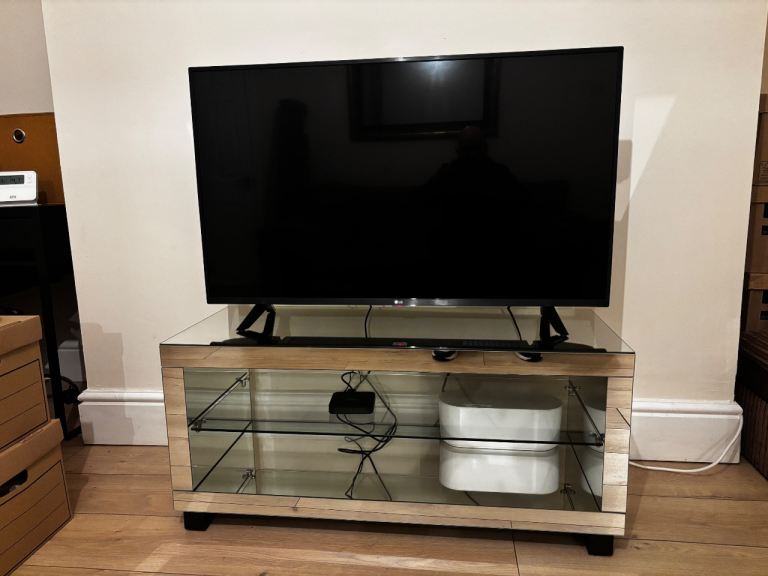 Mirrored TV Unit