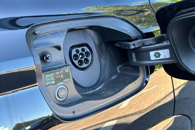 2024 Audi Q6 e-tron 100kWh S line SUV 5dr Electric Auto quattro (388 ps) ESTATE Electric Automatic