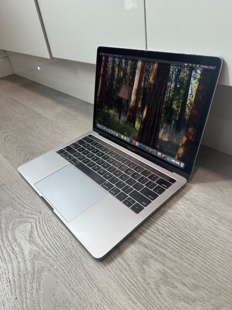 ✨  13” MacBook Pro - Touch Bar - Core i7 - 500GB Storage - 16GB RAM - MS Office - Ref 5