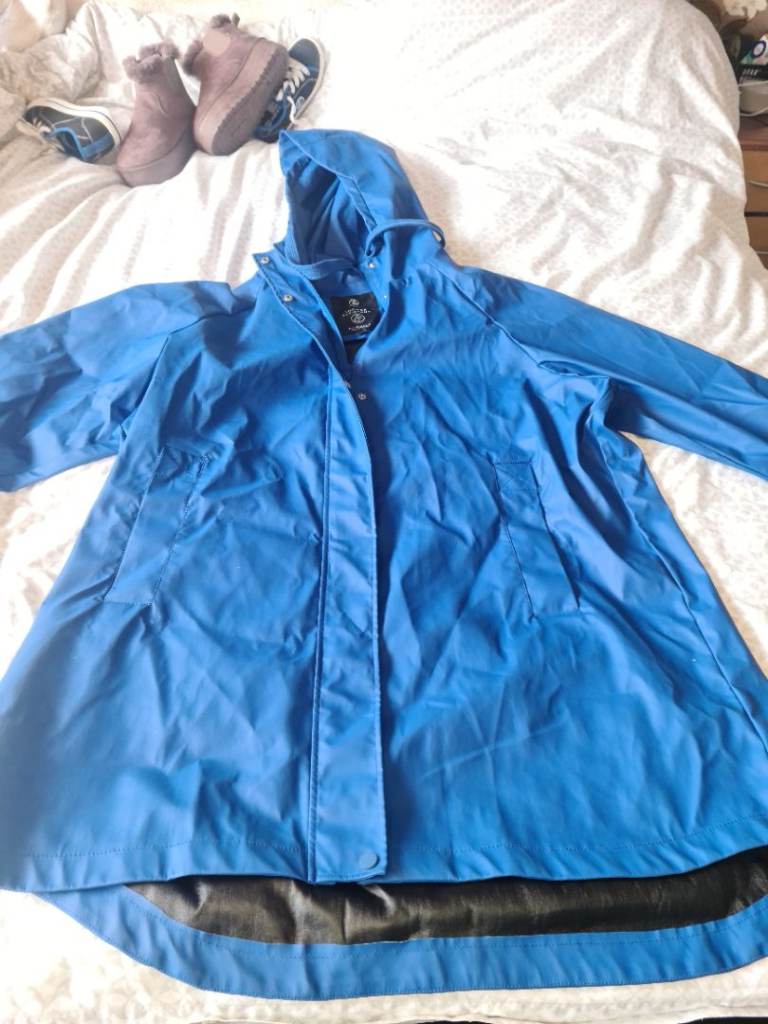 Next Tainwear Collection raincoat uk24 hood with peak immaculate condition worn once