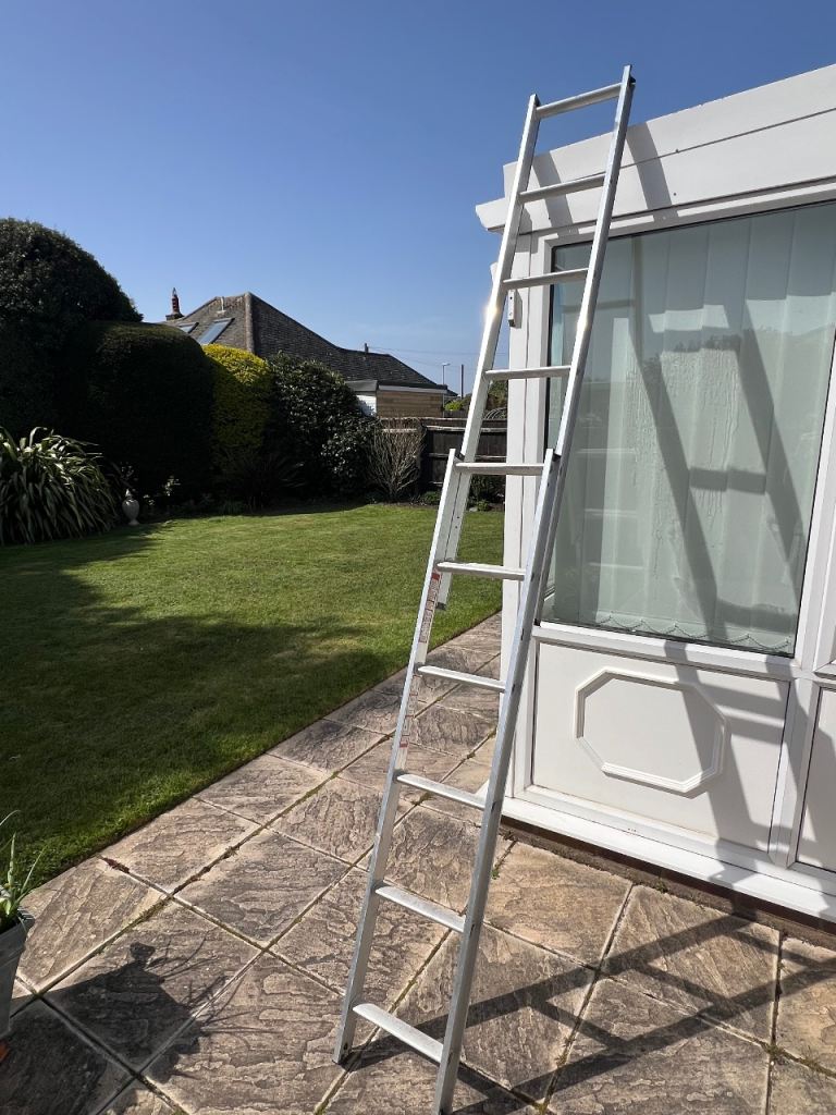 Sturdy Metal loft Ladder – Good Condition