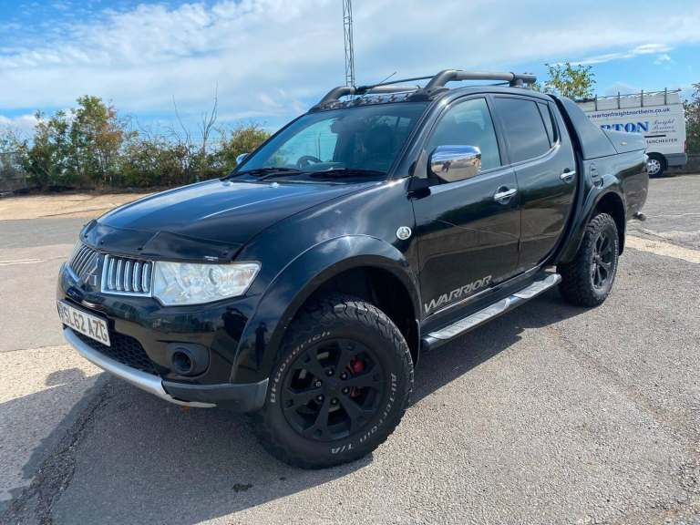2012 Mitsubishi L200 D/Cab DI-D Warrior II 4WD Auto 176Bhp [2010] PICK UP Diesel Automatic