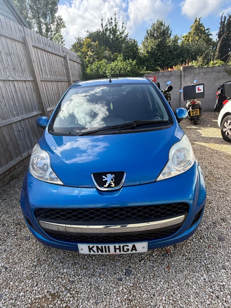 Peugeot, 107, Hatchback, 2011, Manual, 998 (cc), 5 doors