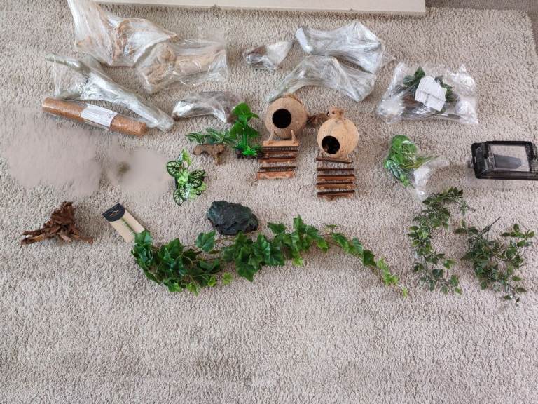 Reptile accessory bundle for sale 