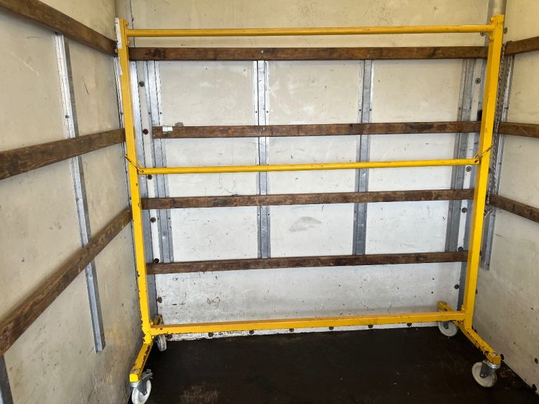 Dress holder wheeled professional 