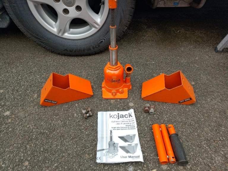 Kojack Caravan Hydraulic Bottle Jack system