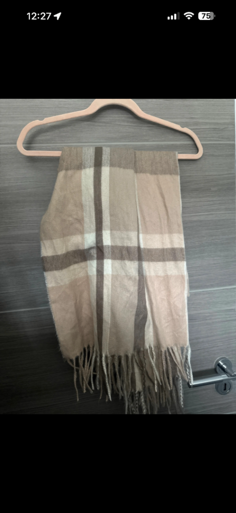 Unisex Beige Plaid Scarf with Fringes – Good Condition