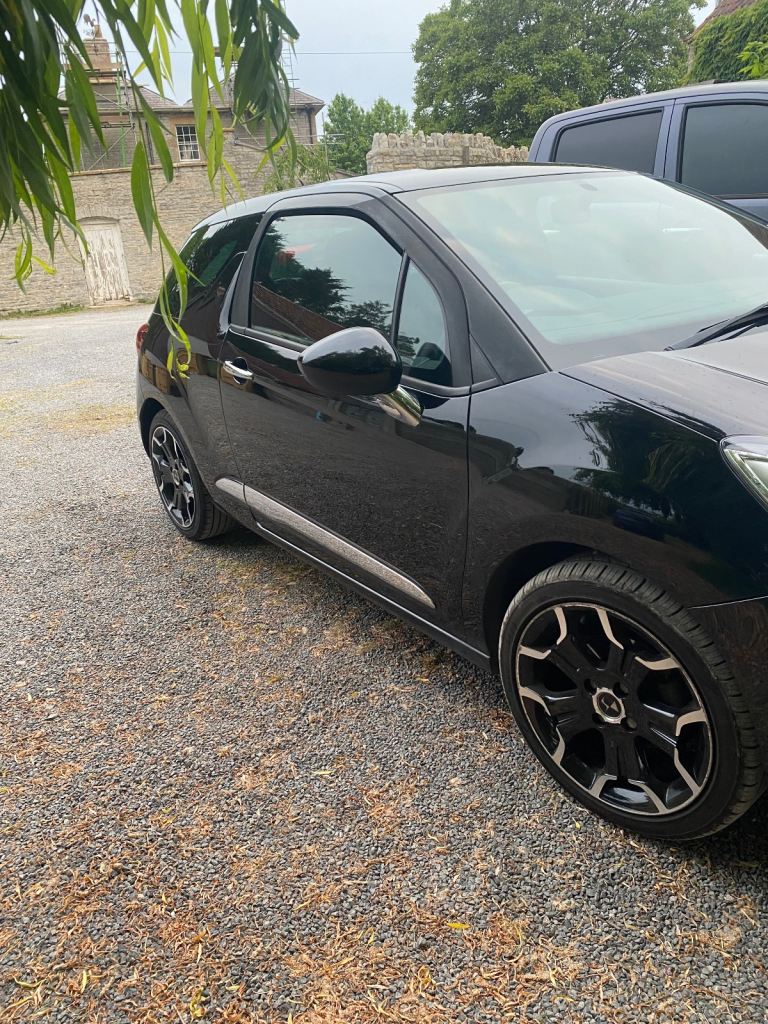 DS, DS 3, Hatchback, 2016, Manual, 1199 (cc), 3 doors