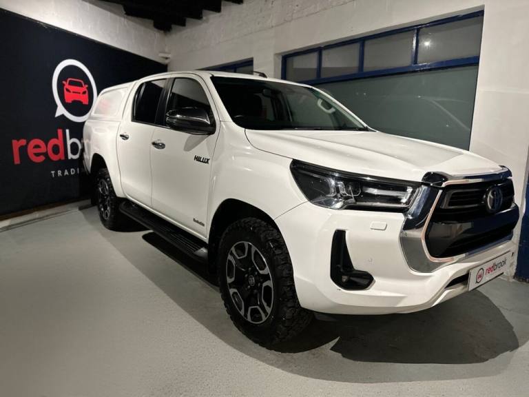 2021 Toyota Hilux 2.4 D-4D Invincible Pickup Double Cab 4dr Diesel Manual 4WD Euro 6 (s/s) (1 PIC...