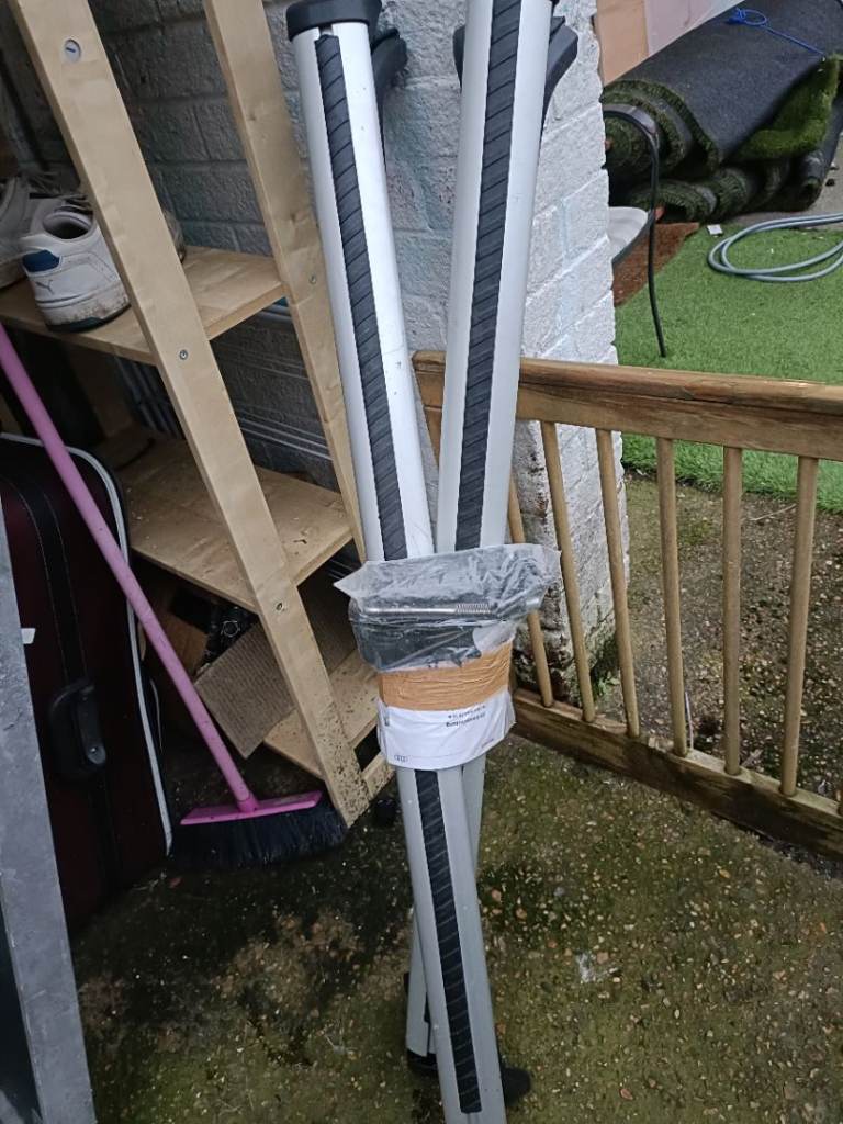 Audi e Tron roof rack bar's 