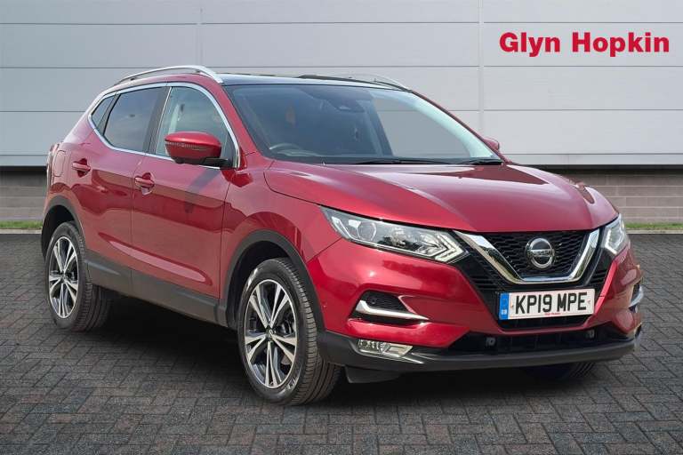 2019 Nissan Qashqai 1.3 DiG-T N-Connecta 5dr [Glass Roof Pack] Hatchback Petrol Manual