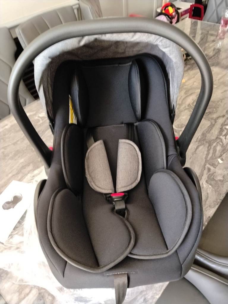 Baby Car Seat – Grey, brand new 