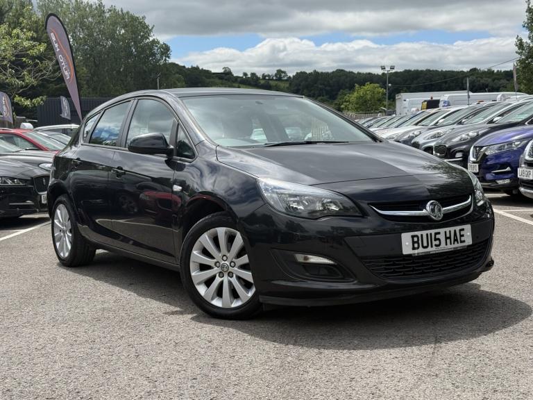 VAUXHALL ASTRA 1.6 i Design 2015
