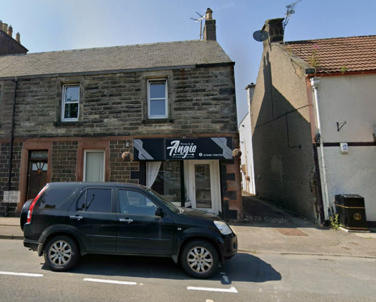 Shop to Rent - Shop to Lease - 241 High Street Leslie Glenrothes
