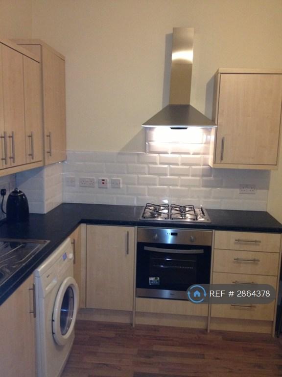 1 bedroom flat in Ledbury Road, Croydon, CR0 (1 bed) (#2864378)