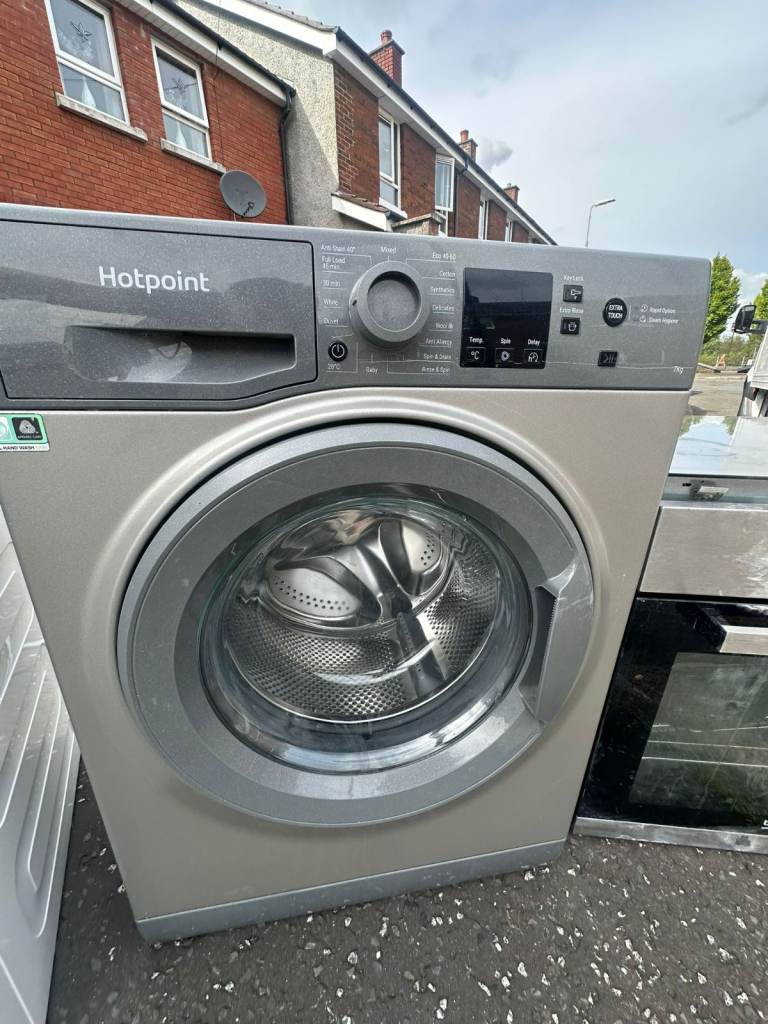 Hotpoint 7 kg washing machine   Fully reconditioned   Fully warranted   £149