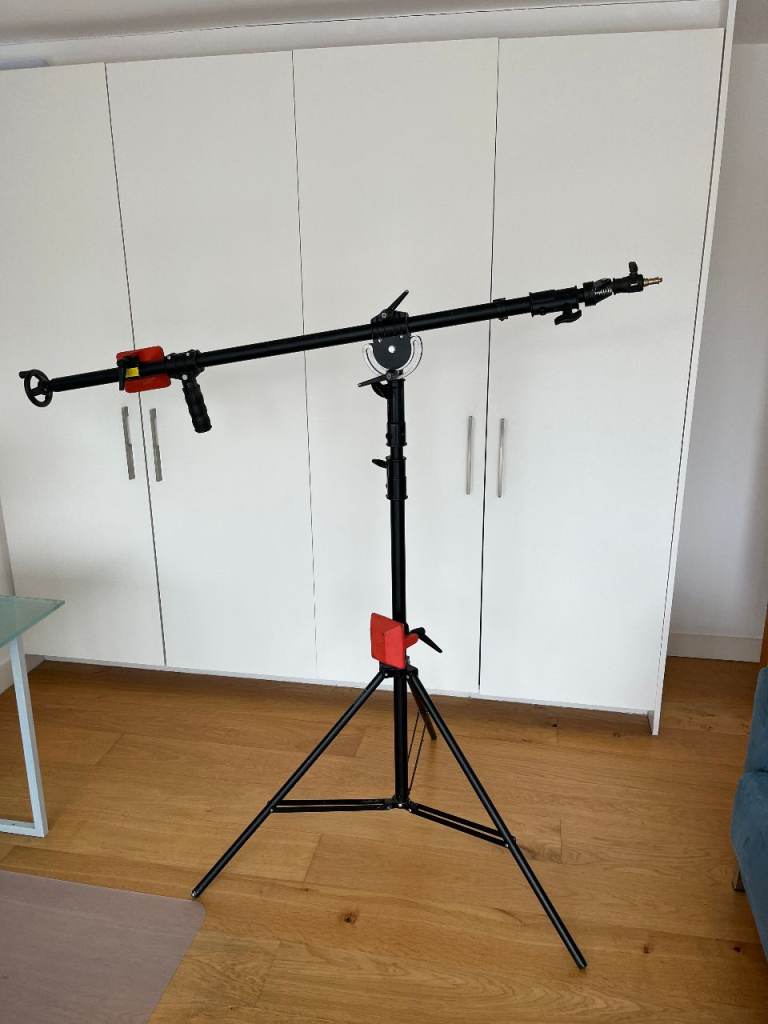 Calumet MF6070 Heavy Duty Studio Boom Stand + Wheels + 2 x 5kg Weights