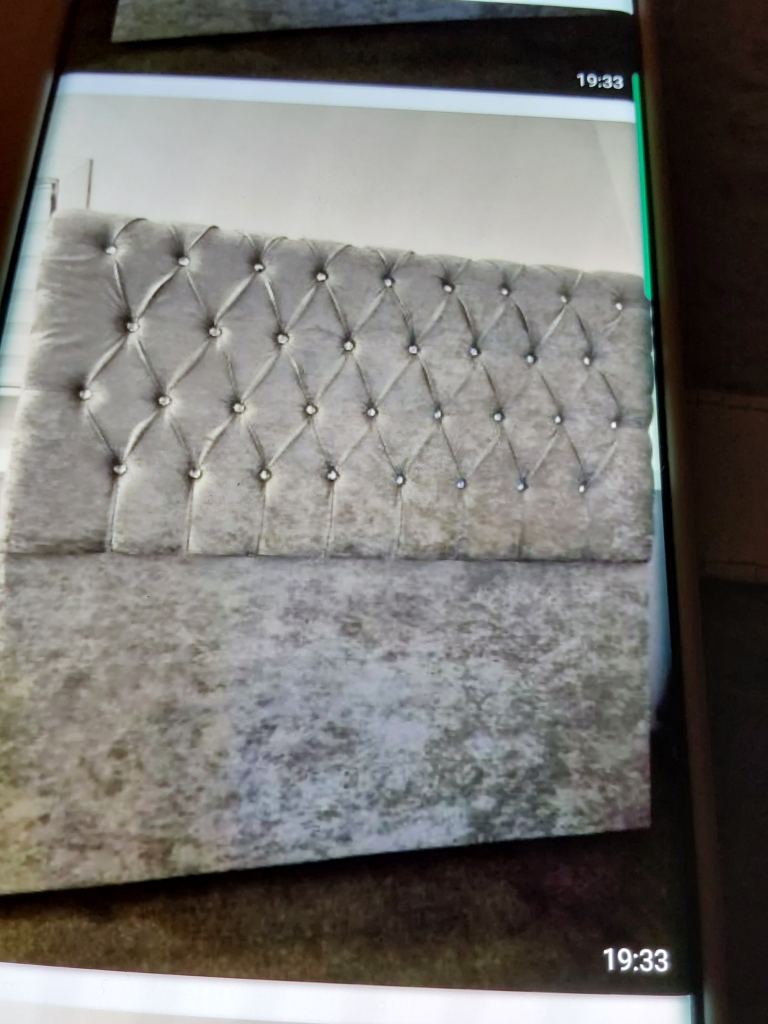 Grey Velvet Tufted Headboard with Diamante Buttons – Good Condition