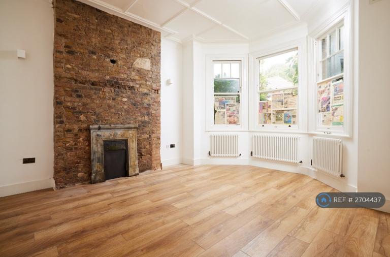 4 bedroom house in Lanercost Road, London, SW2 (4 bed) (#2704437)