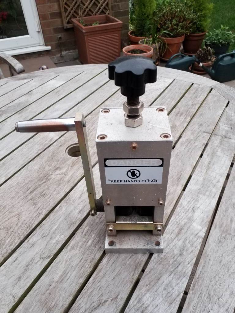 Cable srripper