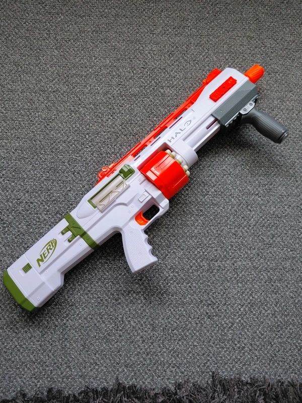 NERF HALO BULLDOG SG BLASTER GUN toy PUMP ACTION