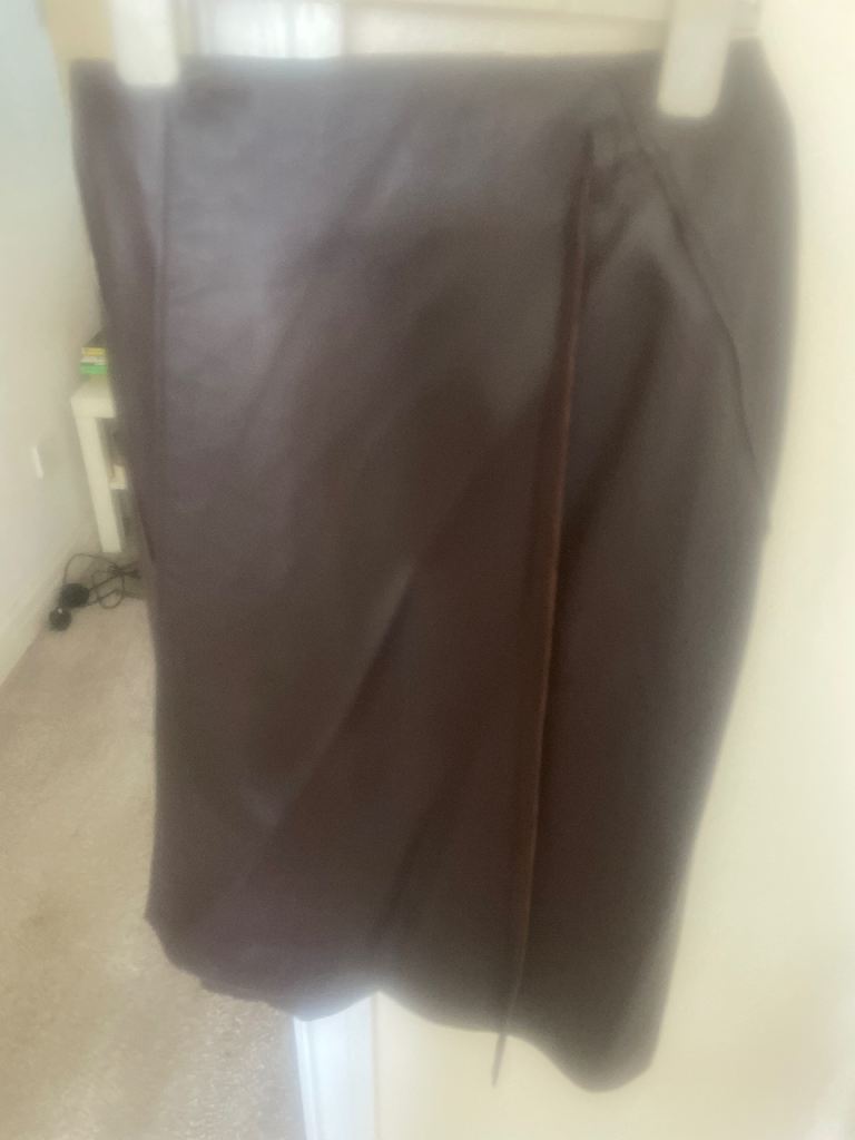Dark Brown Leather Skirt – Good Condition