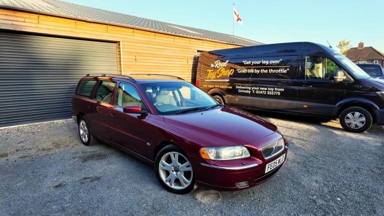 2005 Volvo V70 2.4 D5 Se Auto ,66k miles 2 former keepers ,New Cam belt 