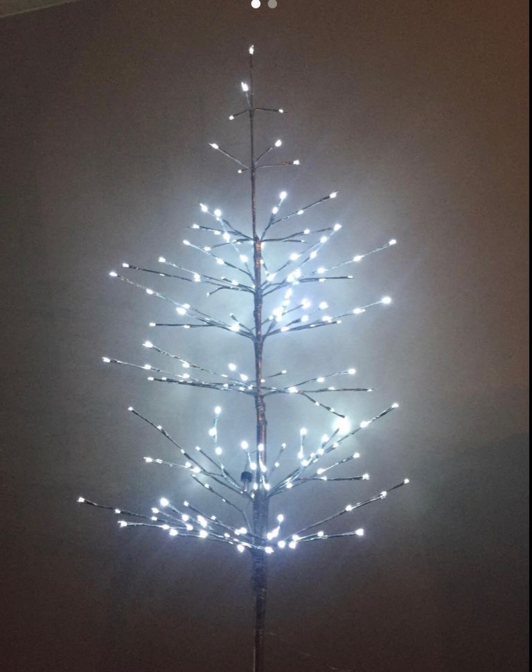 LED Christmas tree 5ft - indoor/outdoor