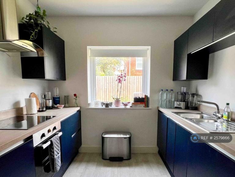 2 bedroom flat in Mary Bowes Terrace, Bournemouth, BH6 (2 bed) (#2579866)