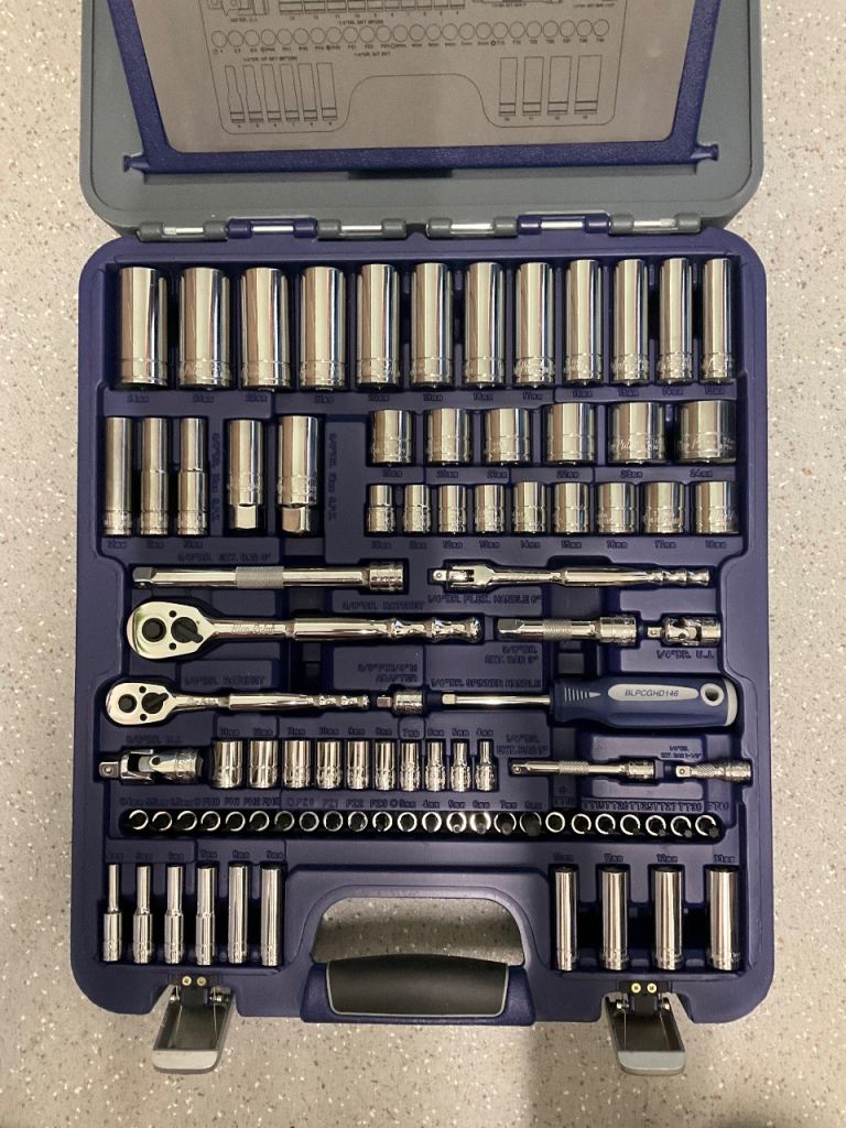 Blue-Point 100 piece 1/4” + 3/8” Drive General Service Set 2100MBPGSSUK