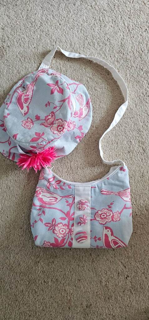 Matching Hat and Handbag