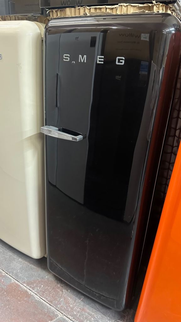 SMEG Black Fab28 Freestanding Fridge Freezer 
