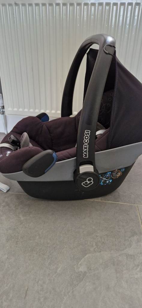 Maxi Cosi pebble carry car seat