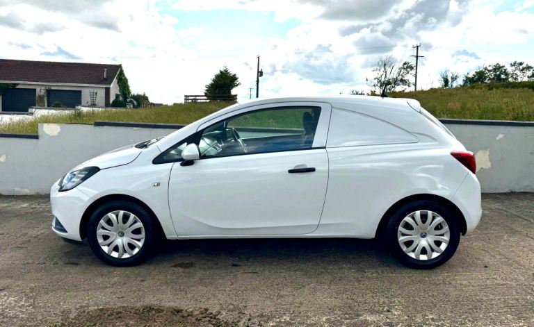 🏁 2015 Vauxhall Corsa Van 1.3 CDTi Ecoflex 75- PSVD, FSH, Bluetooth & DAB (No Vat) 🏁