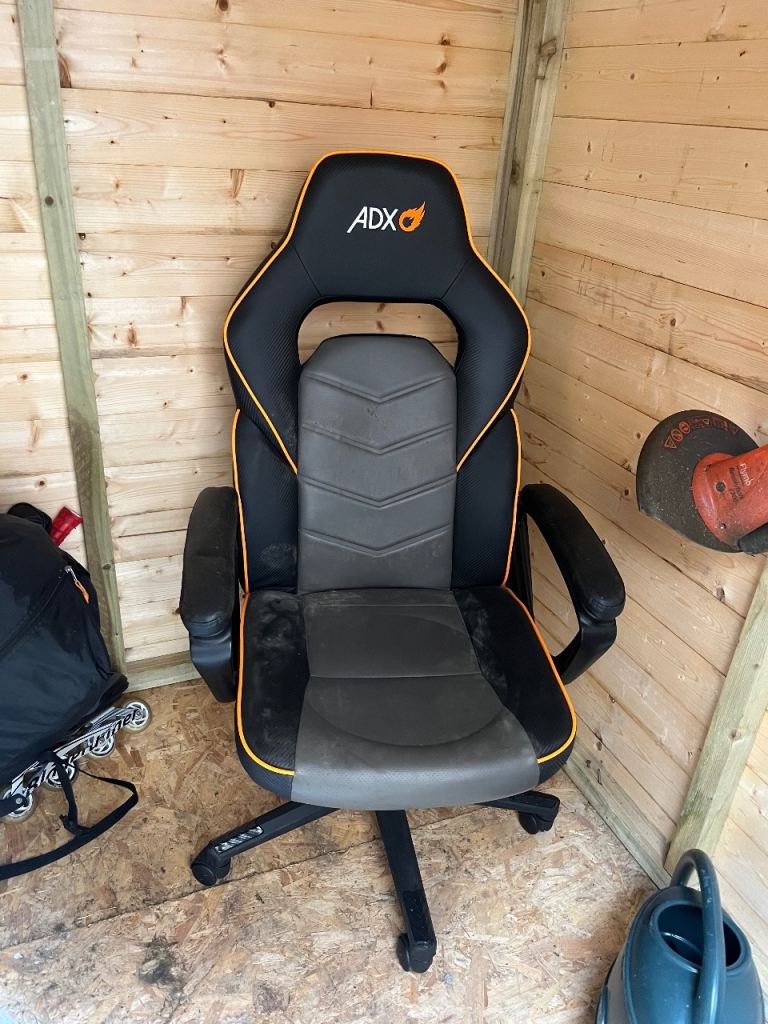 Gaming chair