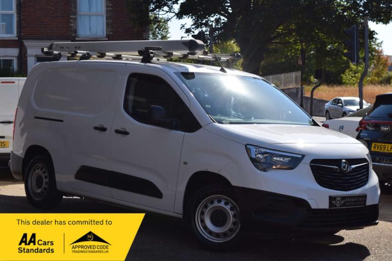 2019 Vauxhall Combo 2300 1.6 Turbo D 100ps H1 Edition Van PANEL VAN DIESEL Manual