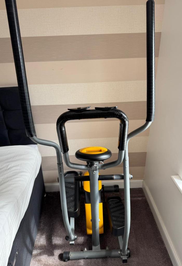 Cross-trainer, Golds brand, timer, different speeds, distance, Excellent condition 