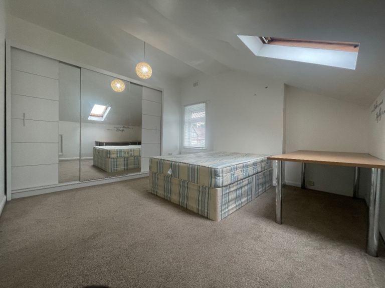 LARGE DOUBLE ROOMS NEAR BIRMINGHAM CITY CENTRE 