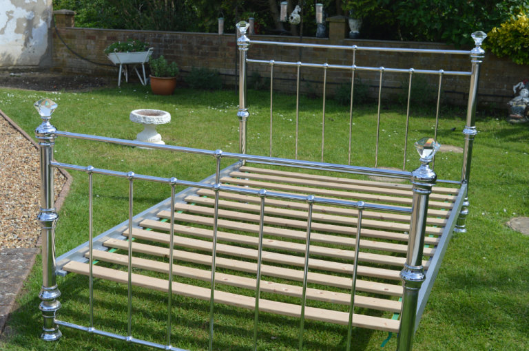Double Bed 4' 6 in a chrome finish.