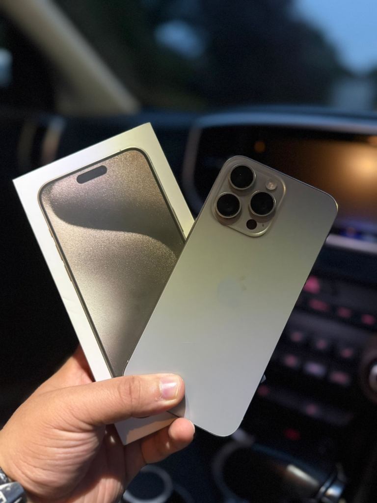 Apple iPhone 15 Pro Max 256GB – Unlocked, Natural Titanium