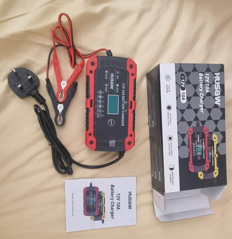 Hugsw Battery Charger, Brand New 