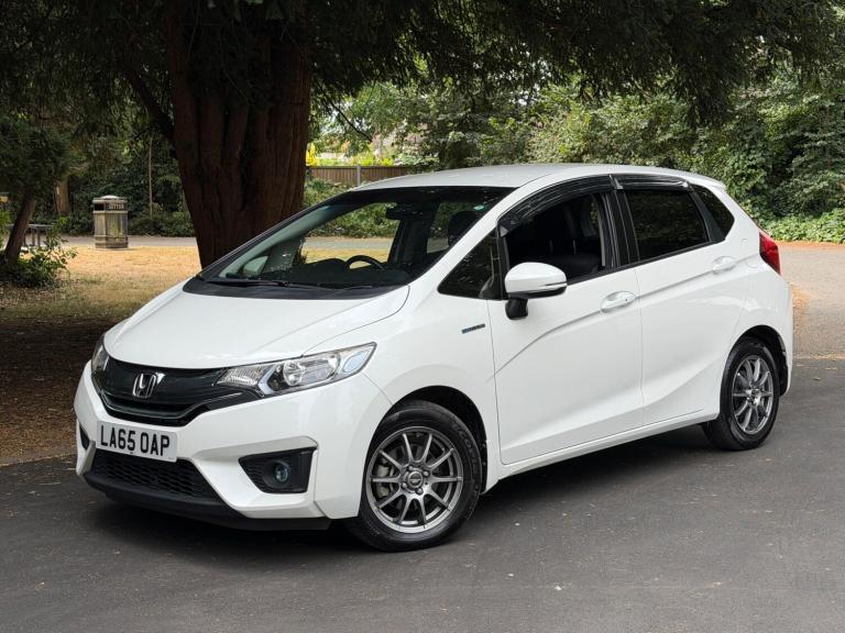 Honda Fit Petrol/Electric Hybrid Manual