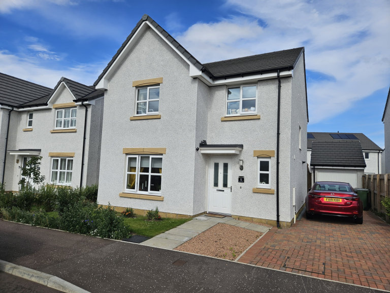4 bedroom house in 5 CONSUL ROAD PERTH PH1 0AX