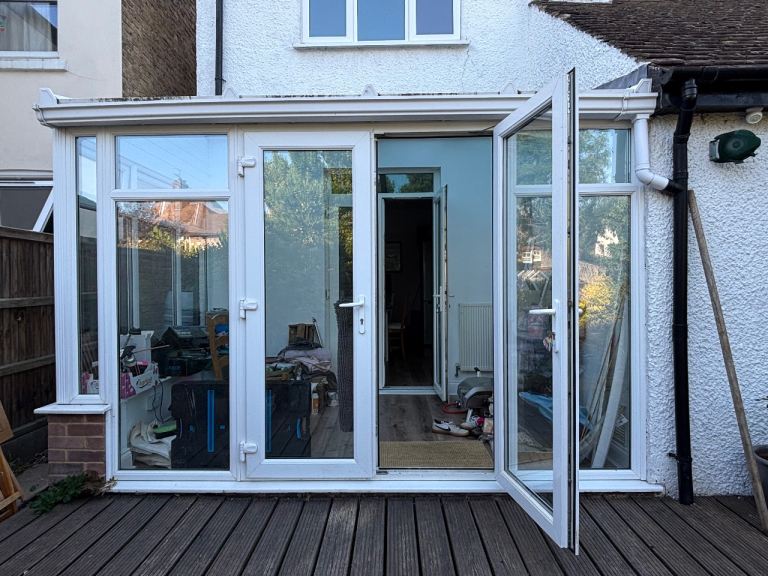 Conservatory for sale - must go by next weekend
