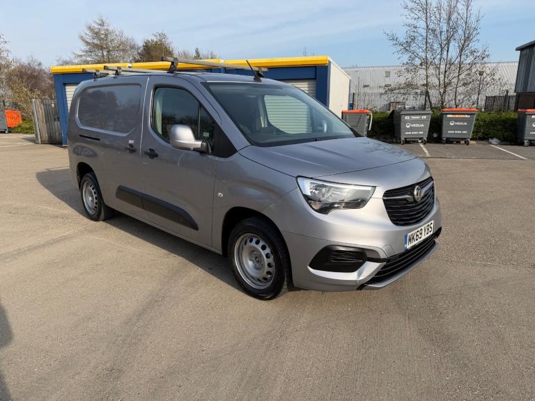 2019 Vauxhall Combo 2300 1.5 Turbo D 100ps H1 Sportive Van PANEL VAN Diesel Manual