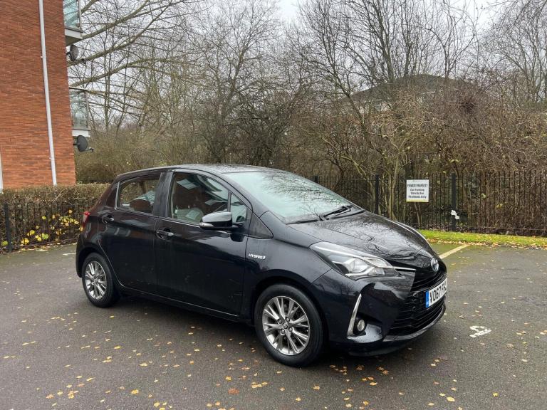  Toyota Yaris 1.5 VVT-h Icon Tech E-CVT Euro 6 (s/s) 5dr Petrol/Electric Hybrid Automatic