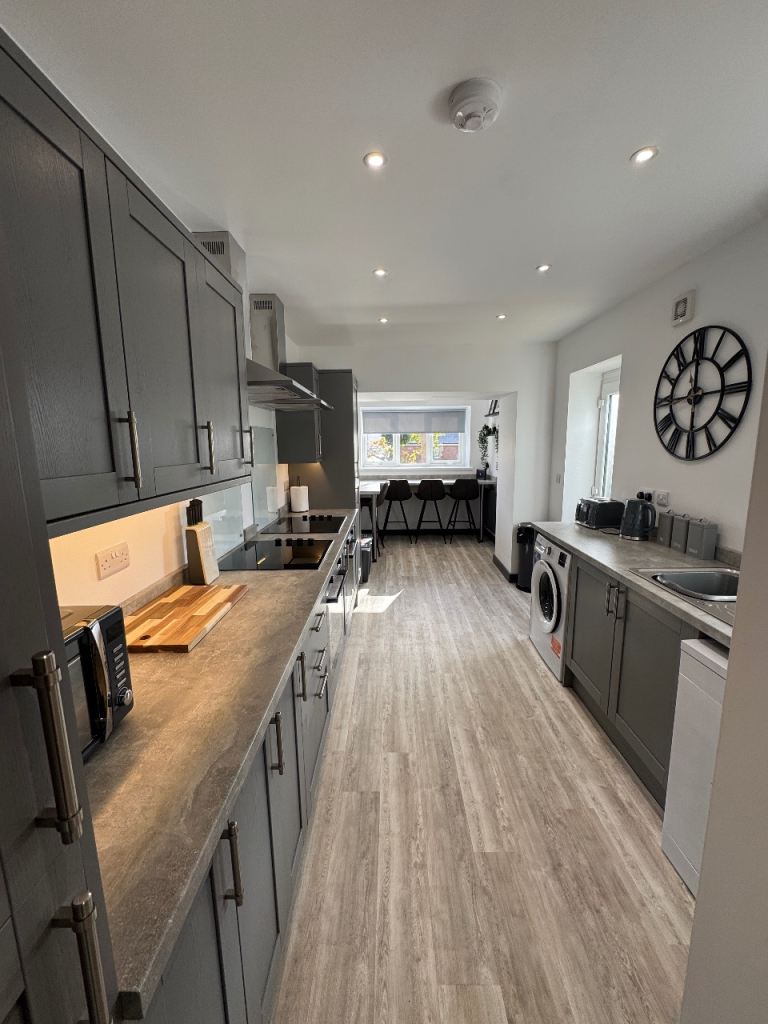 HMO CLYDACH - ROOM IN A SHARED HOUSE