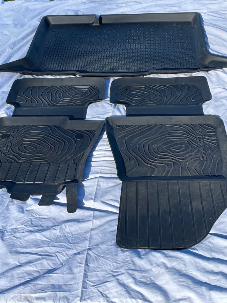 Genuine Dacia Sandero Stepway Mk3 2020/25 Rubber Car Mats & Boot Liner Full Set